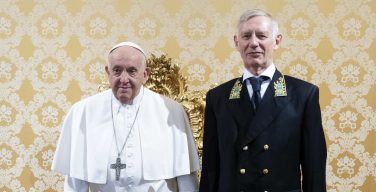 Папа Римский и посол России обсудили предложения президента РФ по Украине