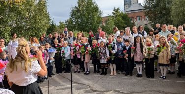 Начало учебного года в Католической школе Новосибирска (ФОТО)