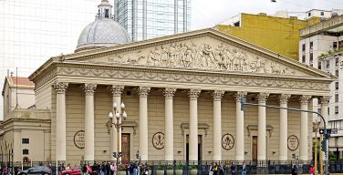 В Буэнос-Айресе хотят переименовать станцию метро в честь Папы Франциска
