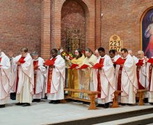 Великий Четверг – праздник священства