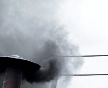 Черный дым над Ватиканом: первый тур конклава не определил Папу Римского