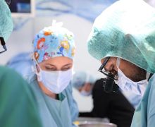 В Папской больнице успешно проведена операция для пациента с «половиной сердца»