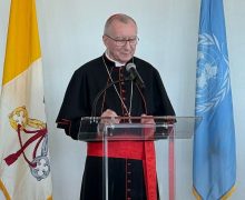 Паролин в ООН: Лев XIV призывает к дипломатии встречи