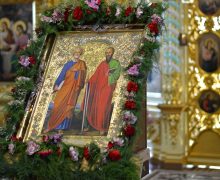 Православные христиане вступили в Петров пост