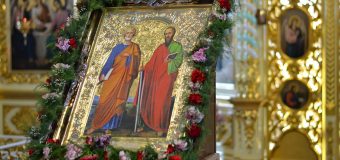 Православные христиане вступили в Петров пост