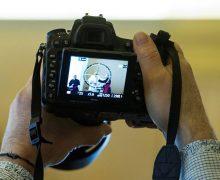 Фотоаппарат Папы Франциска продадут в Вене на благотворительном аукционе