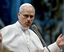 «Выйти из поляризации, строить мосты в Церкви и в мире». Портал Crux опубликовал интервью Папы Льва XIV