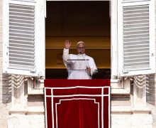 «Крест – орудие жизни и спасения». Слово Папы Льва XIV перед молитвой Angelus 14 сентября 2025 года, Ватикан, площадь Святого Петра