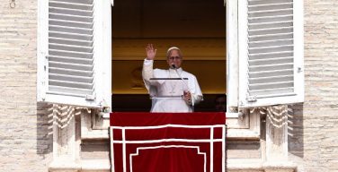 «Крест – орудие жизни и спасения». Слово Папы Льва XIV перед молитвой Angelus 14 сентября 2025 года, Ватикан, площадь Святого Петра