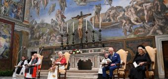 Лев XIV и Карл III помолились вместе в Сикстинской капелле (+ ФОТО)