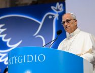 Папа в Колизее: «Молитва способна изменить историю народов» (+ ФОТО) Папа в Колизее: «Молитва способна изменить историю народов» (+ ФОТО)