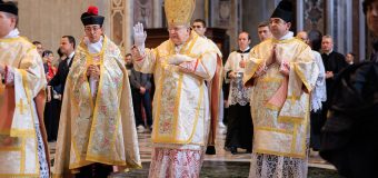 Рим: кардинал Бёрк совершил Тридентскую Мессу в базилике св. Петра (+ ФОТО)