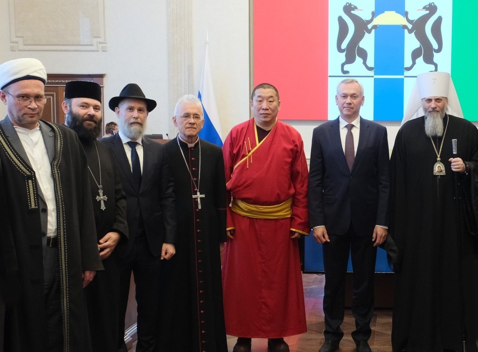 Владыка Иосиф Верт принял участие во встрече религиозных лидеров региона с Губернатором НСО