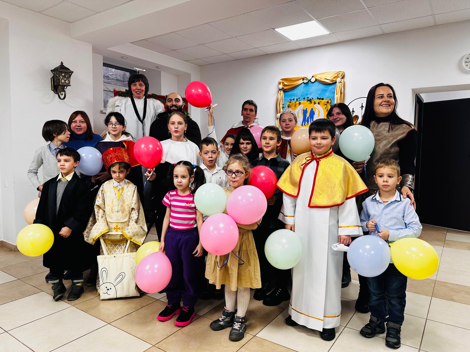 Бал святых прошёл в католической общине Сургута (+ ФОТО)