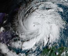 Папа молится о жертвах урагана в Карибском регионе