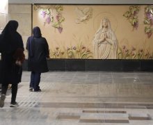 В тегеранском метро появился образ Богородицы