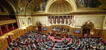 Во Франции 86 сенаторов выступили с осуждением роста гонений на христиан в стране и призвали власти к защите верующих и храмов