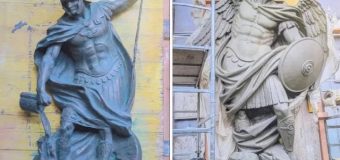 Суд в штате Массачусетс (США) запретил установку статуй святых на государственном здании