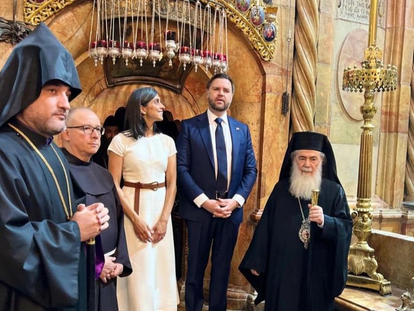 Патриарх Феофил встретил вице-президента США в Храме Гроба Господня (+ ФОТО)
