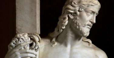Скульптура Микеланджело «Христос, несущий крест» прибывает на Сицилию из монастыря Сан-Винченцо