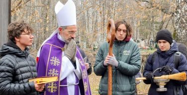 В столице Сибири помянули всех усопших верных (+ ФОТО)