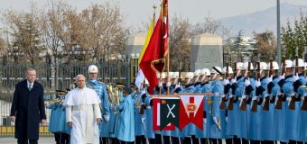Папа прибыл в столицу Турецкой Республики