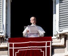 «Стойкость в испытаниях ведет к спасению». Слово Папы перед молитвой Angelus 16 ноября 2025 года, площадь Св. Петра