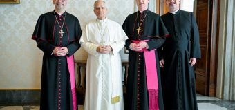 Ватикан вернул канадским индейцам 62 экспоната из своих Музеев