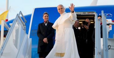 Папа Лев XIV начал апостольский визит в Турцию и Ливан