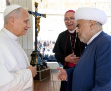 Председатель Управления мусульман Кавказа встретился с Папой Римским и выразил надежду увидеть его в Азербайджане
