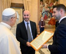 Папа Римский напомнил депутатам Европарламента о важности духовных корней Европы