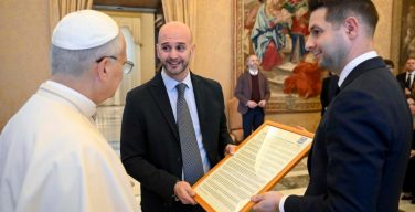 Папа Римский напомнил депутатам Европарламента о важности духовных корней Европы