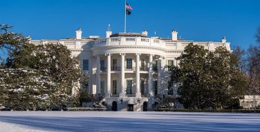 Первая леди США украсила Белый дом к Рождеству (+ ФОТО)