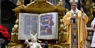 «Рождество дарит надежду и делает нас вестниками мира». Проповедь Папы Льва XIV на Святой Мессе в Ватикане 24 декабря 2025 года