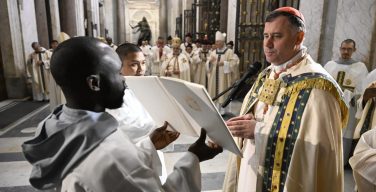 Кардинал Макрицкас: «Двери наших сердец должны оставаться открытыми»