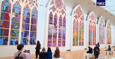 Представлены макеты будущих витражей для собора Парижской Богоматери