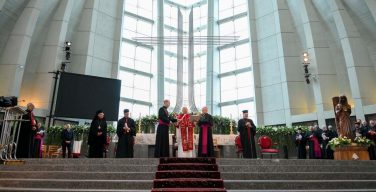 Встреча Папы в базилике святилища на горе Харисса с епископами и монахами (+ ФОТО)