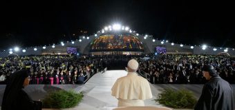 Встреча Св. Отца с молодежью в Бкерке (+ ФОТО)