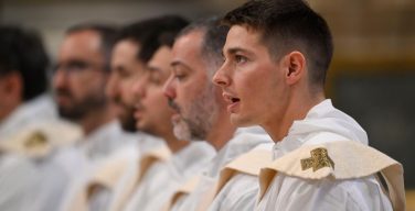 Обнародовано апостольское послание Папы Льва XIV о священниках