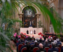 Лев XIV напомнил Римской Курии о миссионерском смысле Рождества (+ ФОТО)