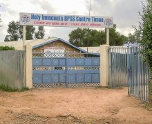 «Подруги пьяниц»: монахини в Кении помогают людям бороться с наркологической зависимостью