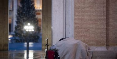 Италия: 414 бездомных погибли в прошлом году