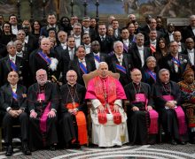 Папа: в основе политических конфликтов лежит гордыня. Аудиенция дипкорпусу при Св. Престоле