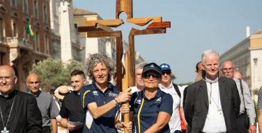 Крест спортсменов на пути к зимним Олимпийским играм 2026