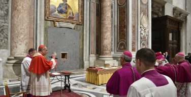 Запечатаны Святые врата Ватиканской базилики