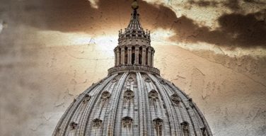 Politico: президент США находится в шаге от конфликта с Ватиканом