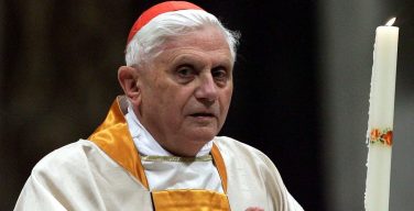 Ратцингер и Церковь, которая принимает, не отнимая свободы