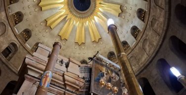 Иерусалим: богослужения Великой субботы в храме Гроба Господня состоятся, несмотря на военные ограничения