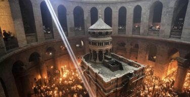 Церемония схождения благодатного огня пройдет в ограниченном формате