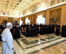 Монашеская жизнь – школа братского служения. Папа встретился с тремя бенедиктинскими общинами (+ ФОТО)